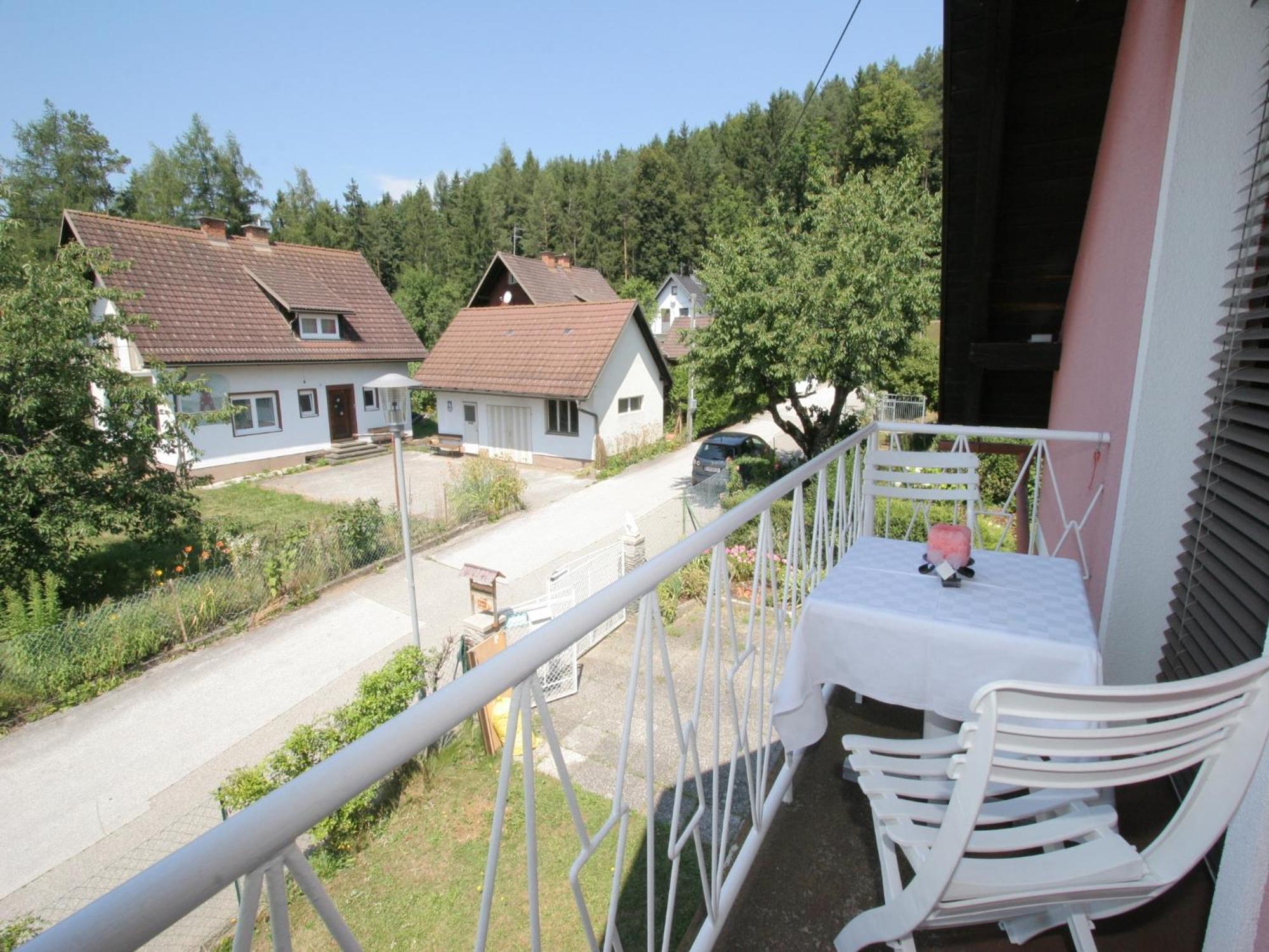 Modern Apartment With Garden Near The Petzen Ski Area In Eberndorf Carinthia Exterior foto